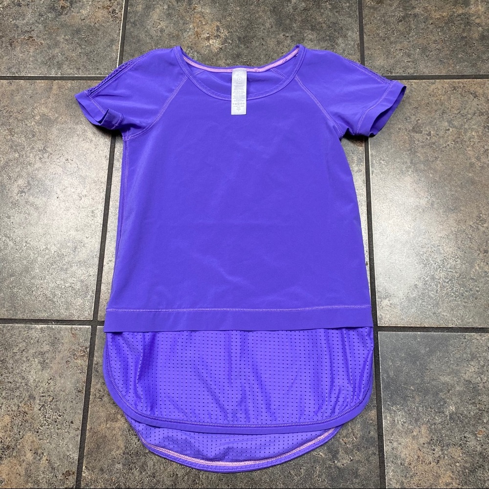 Girl’s ivivva S/S Athletic Style T-Shirt Size 6